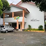 Hotel Magellona Makassar Mitra Reddoorz