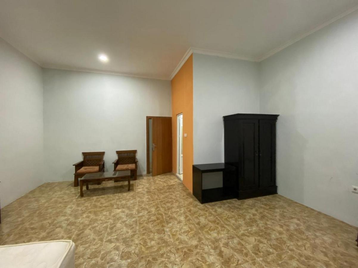 Hotel Magellona Mitra Reddoorz Makassar